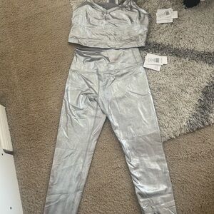 Beyond Yoga Silver Leggings and Top Set